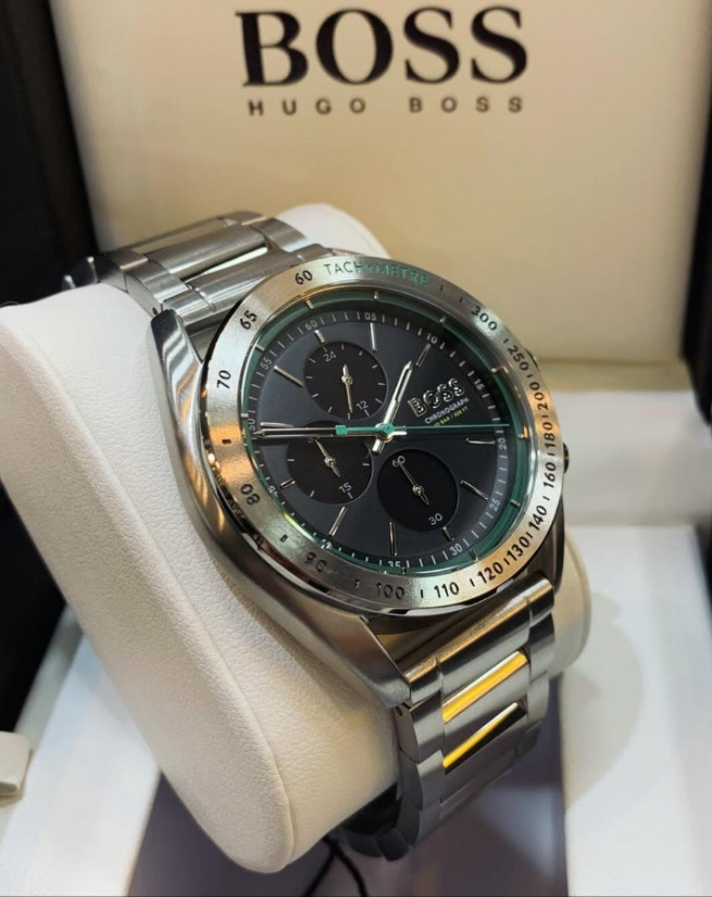 Bôss Chronograph watch with sub-dials and link bracelet