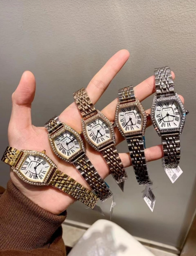 Cartier
Montre Tortue