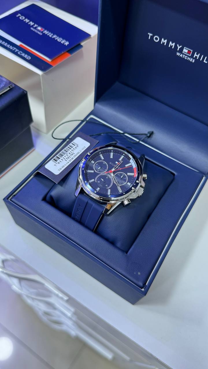 Montre homme TMY Hilfiger bracelet silicone bleu 1791791