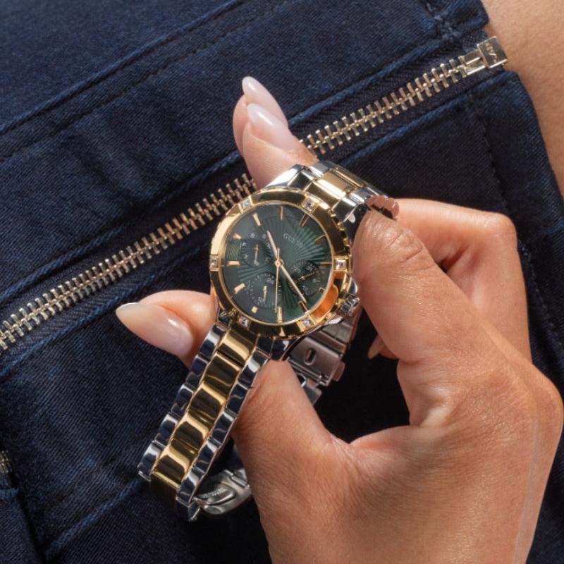 Montre analogique Guess Mist pour femme avec cadran vert et bracelet en acier bicolore - GW0723L1
