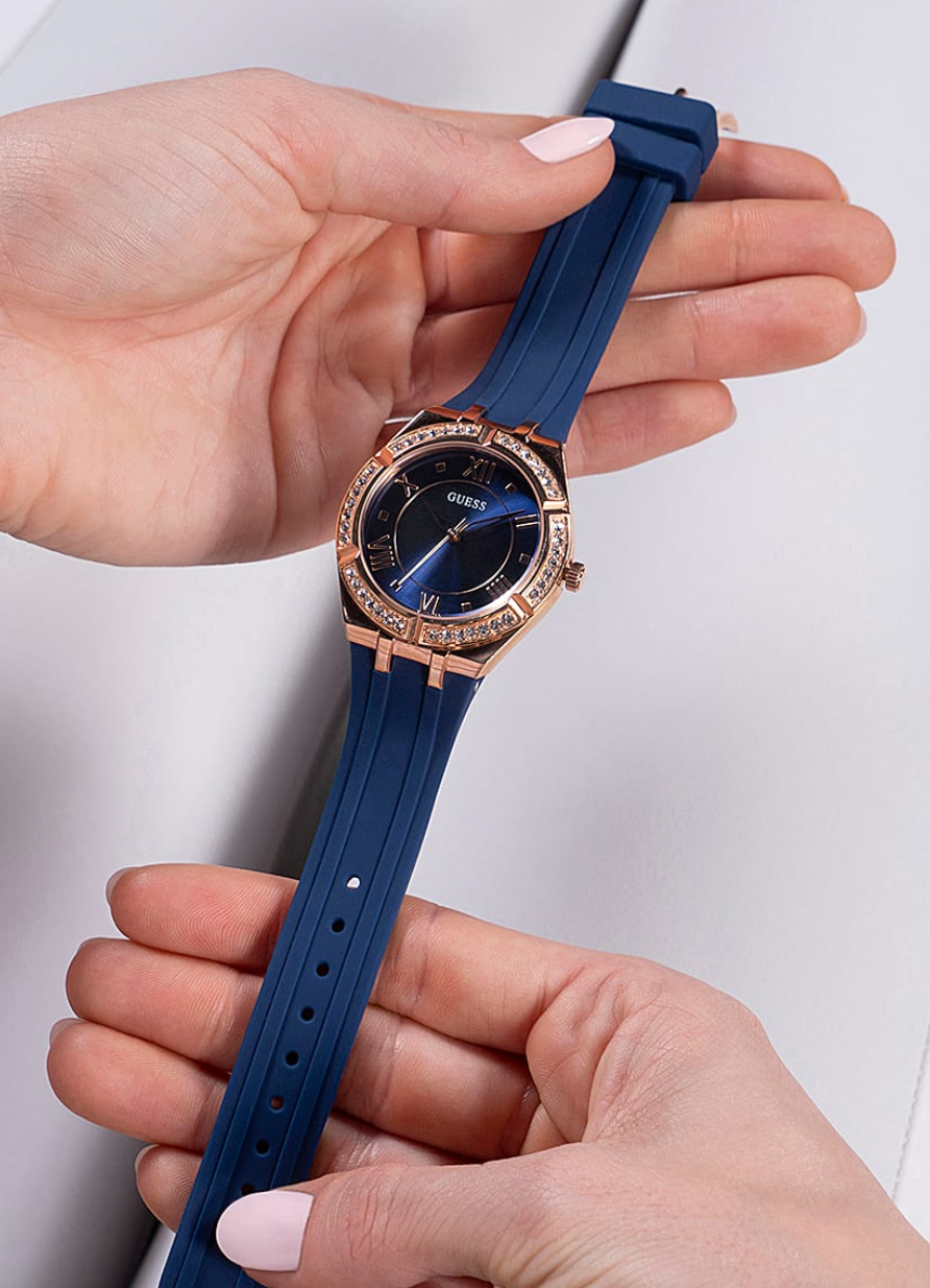 Montre analogique Guess en silicone bleu