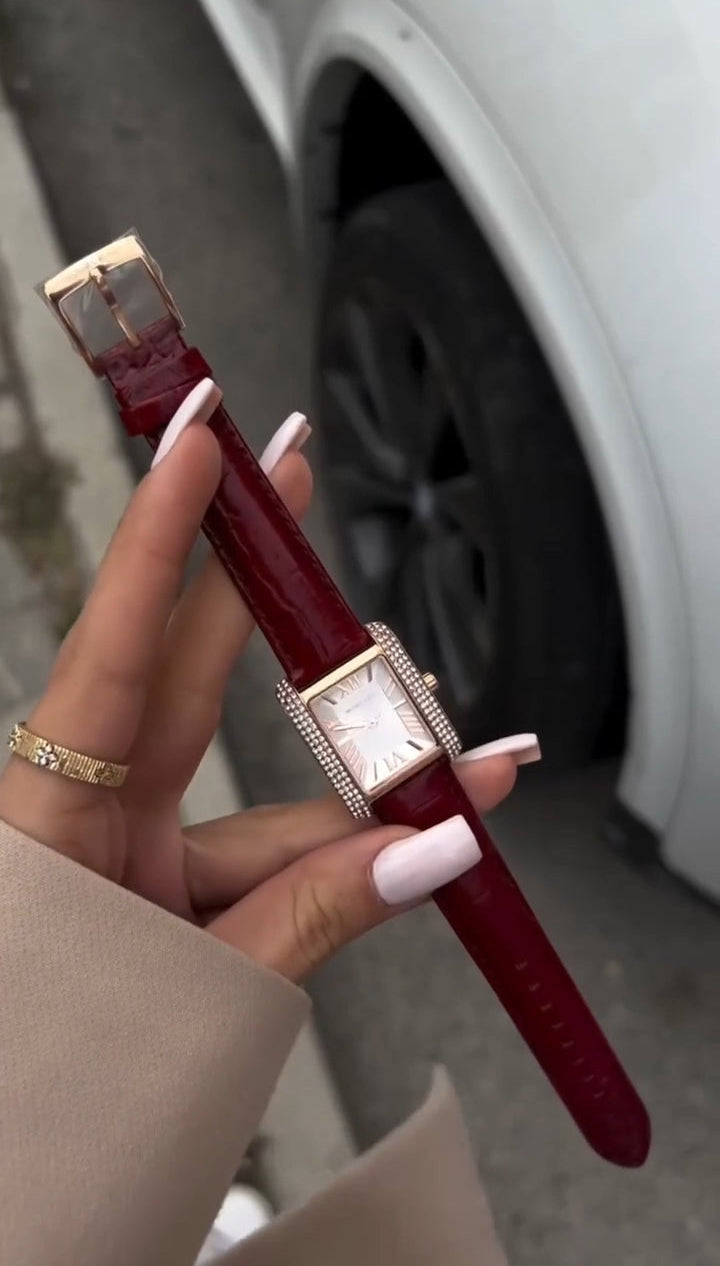MK Montre Emery miniature de ton or rose à pavé et à bracelet en cuir gaufré façon crocodile