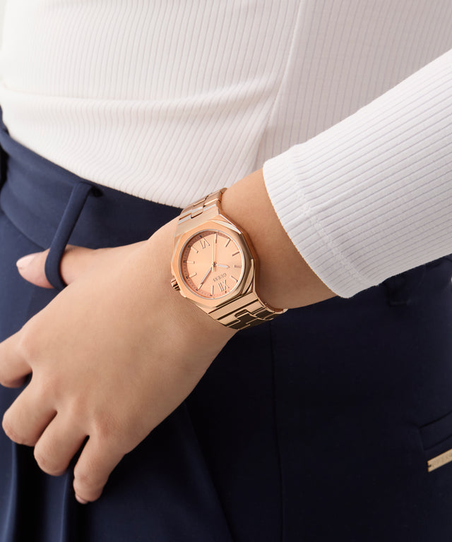 Montre analogique GUESS pour femme en acier doré rose