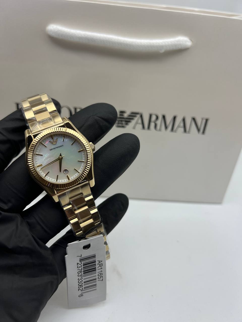 Montre Emporio Armani en or AR11657