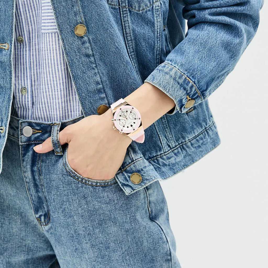 Montre Guess Athena pour femme avec cadran blanc et rose