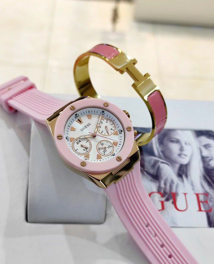 Montre Guess Athena pour femme avec cadran blanc et rose