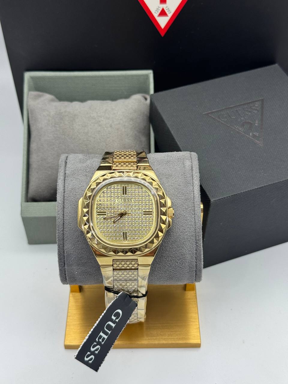 GUESS
Femmes Montre Or