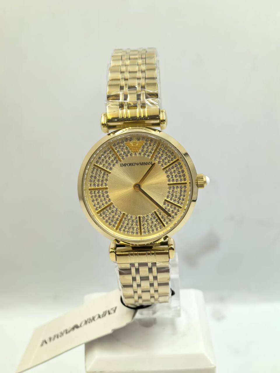 TWO-HAND STAINLESS STEEL WATCH IN GOLD TONE