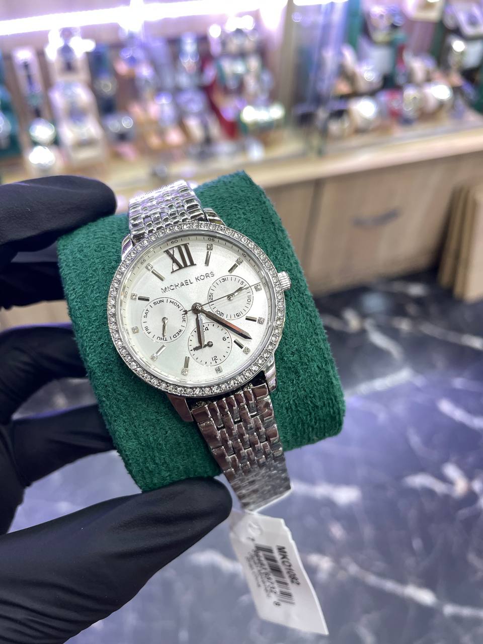 Michael Kors Outlet
Montre Melissa en ton argent avec pavé