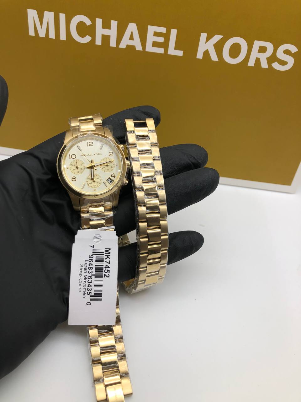 Michael Kors Runway Women's Analog Chronograph Gold-Tone Dial Gold-Tone Steel Bracelet Watch - MK7452