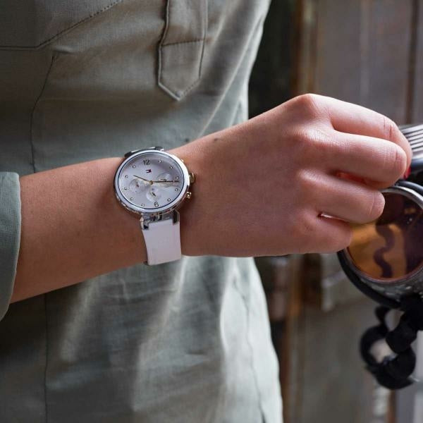 Tommy Hilfiger Women's Montre à quartz en acier inoxydable avec bracelet en silicone, blanc,