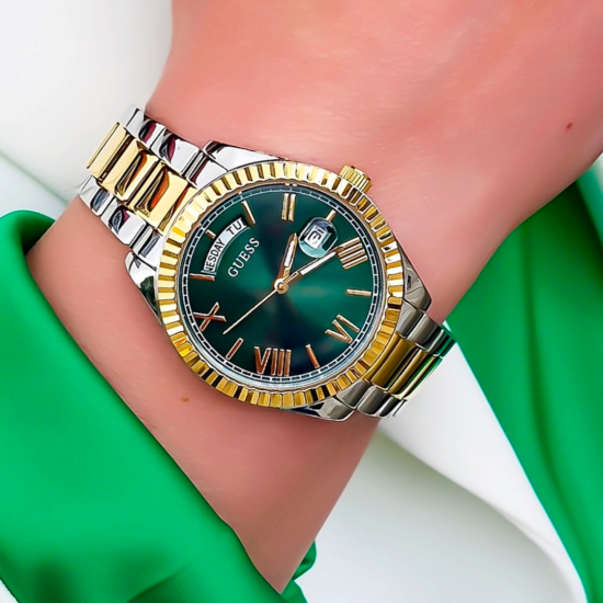 Montre Guess Luna à quartz pour femme, cadran vert et bracelet en acier bicolore - GW0308L5